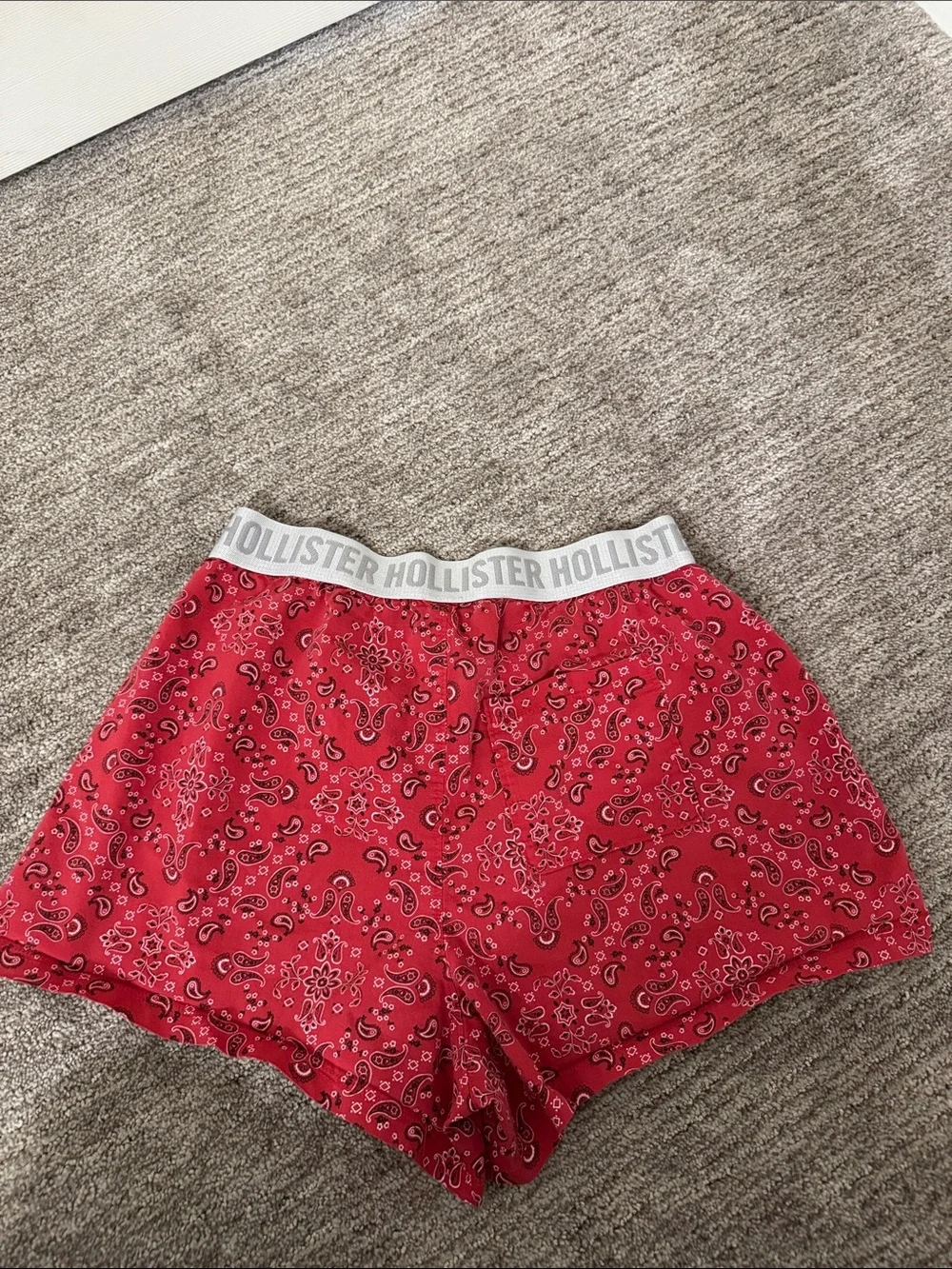 Hollister comfortable elastic lounging